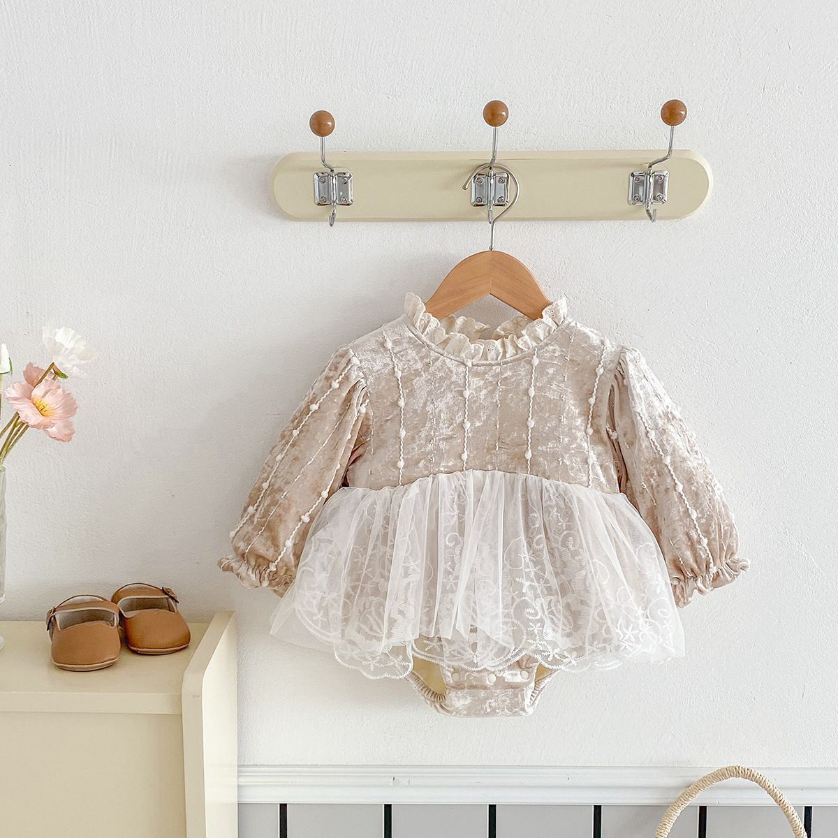 Hot shot velvet dress for bab