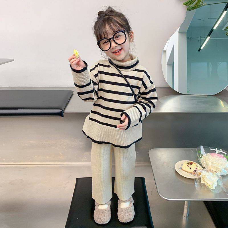 Black and white Stripes cord set