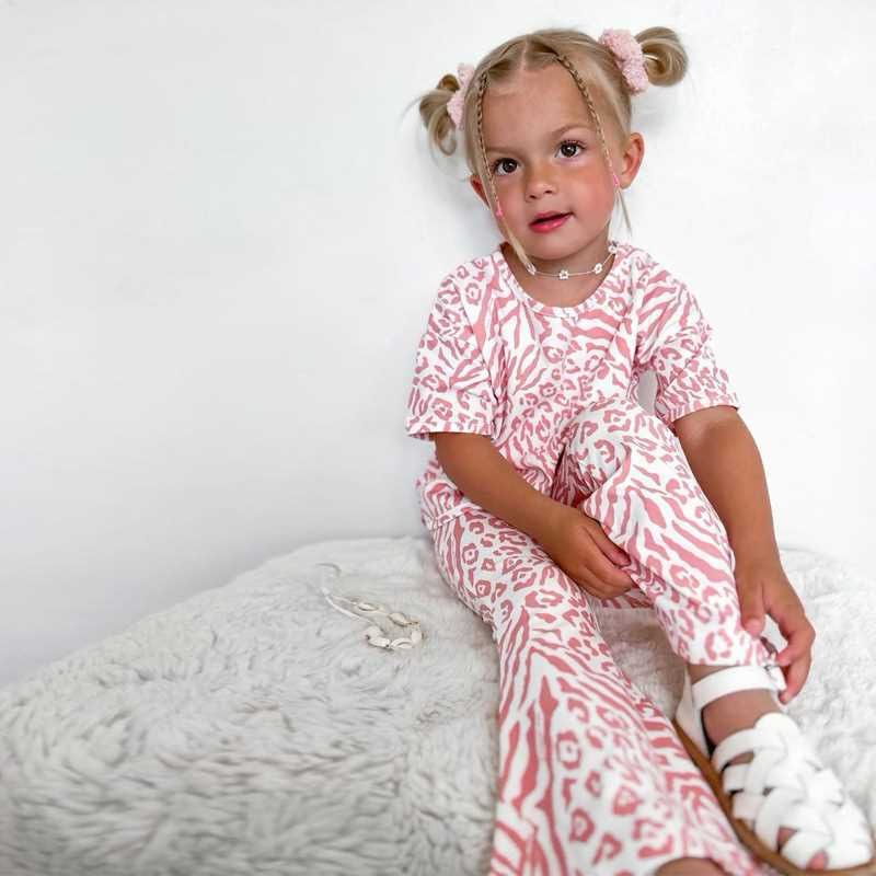Rosy Retreat (2pc set)