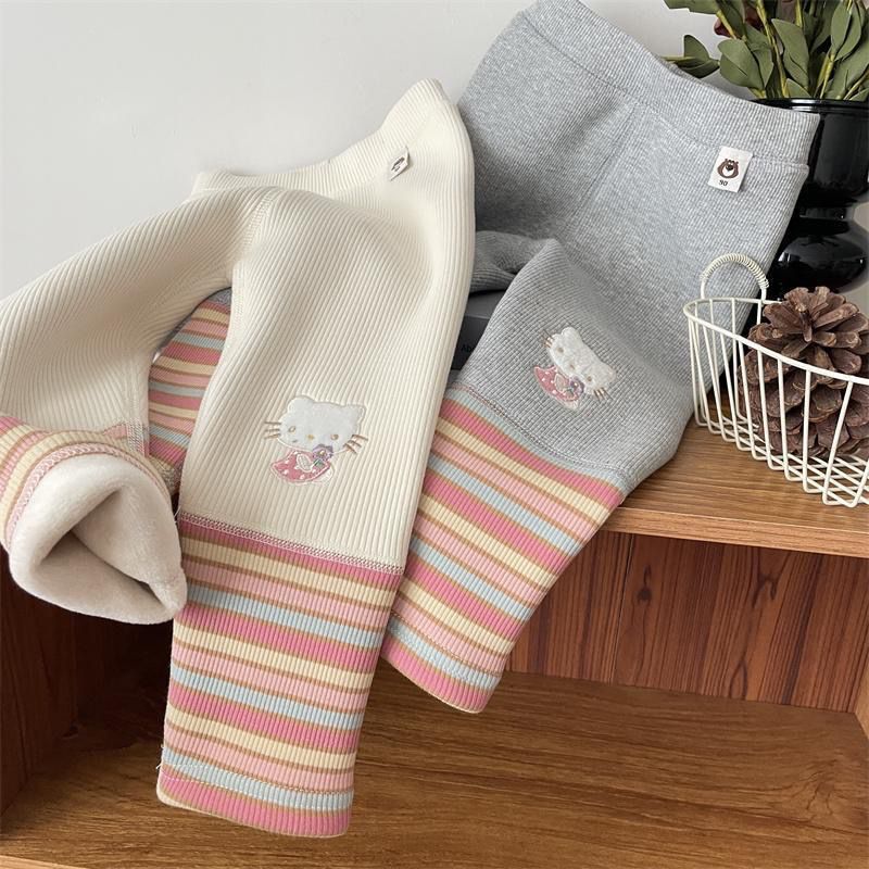 Warm stylish leggings
