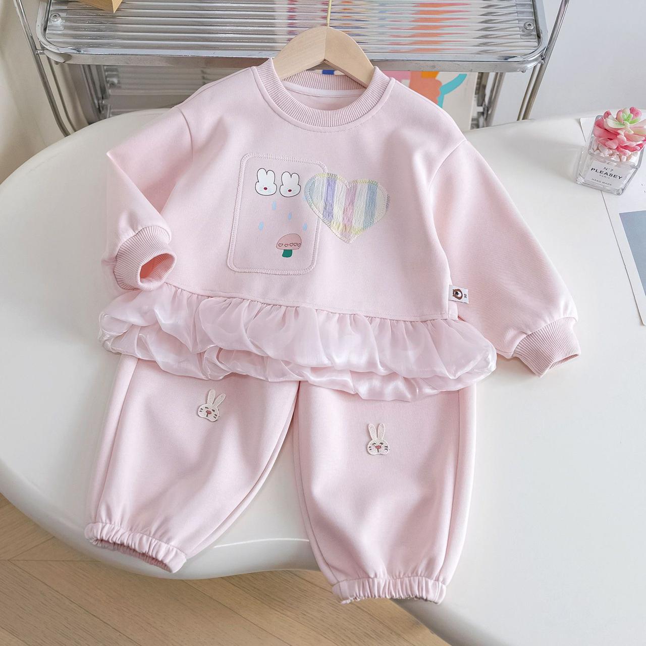 Tiny Cozy Bug Outfit