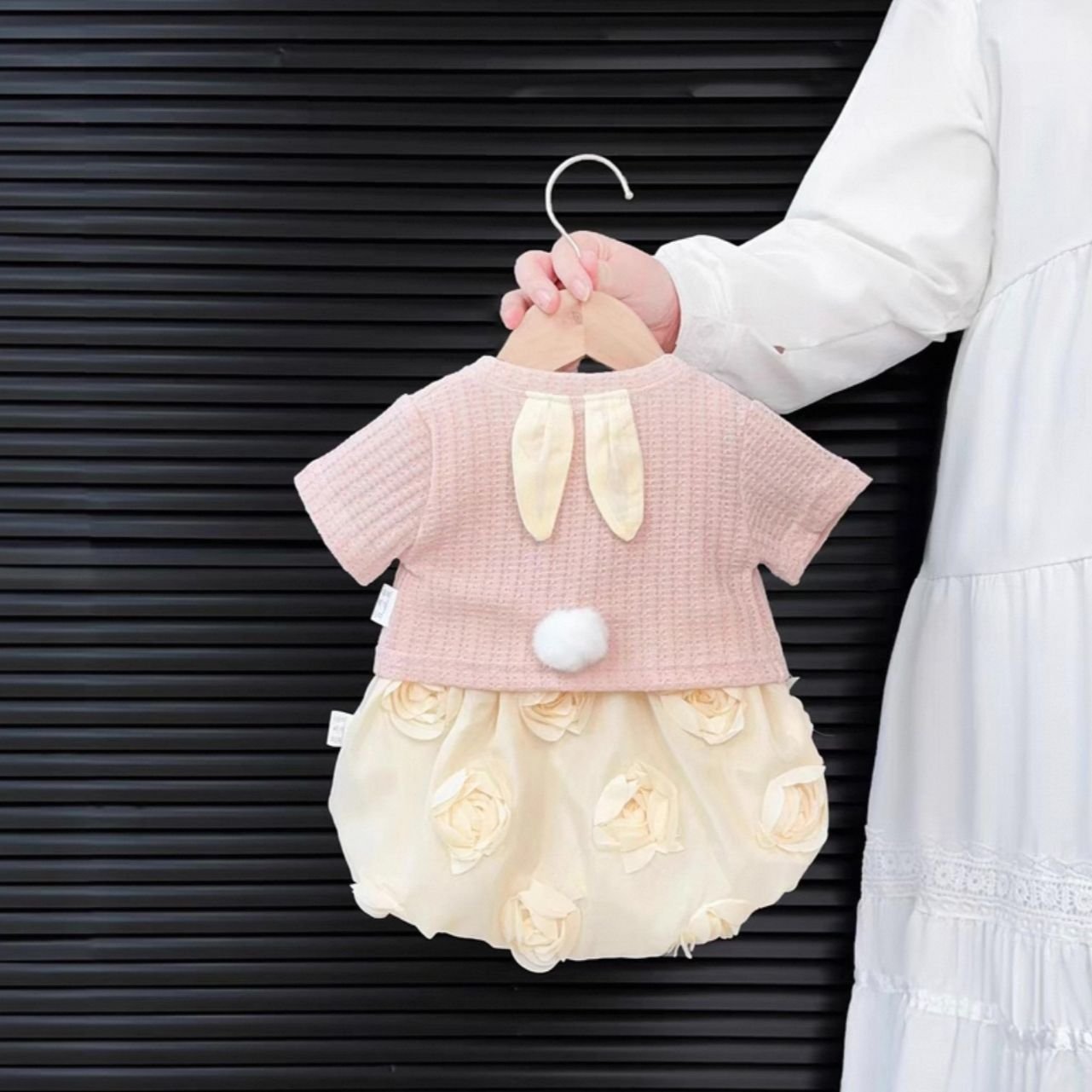 Blush Rose Petal Bubble Set - Image 2