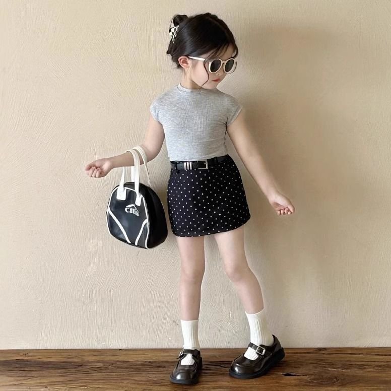 Mini Monochrome Chic - Image 2