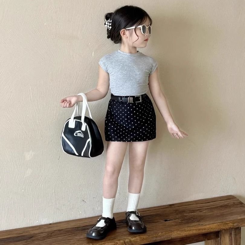 Mini Monochrome Chic - Image 5
