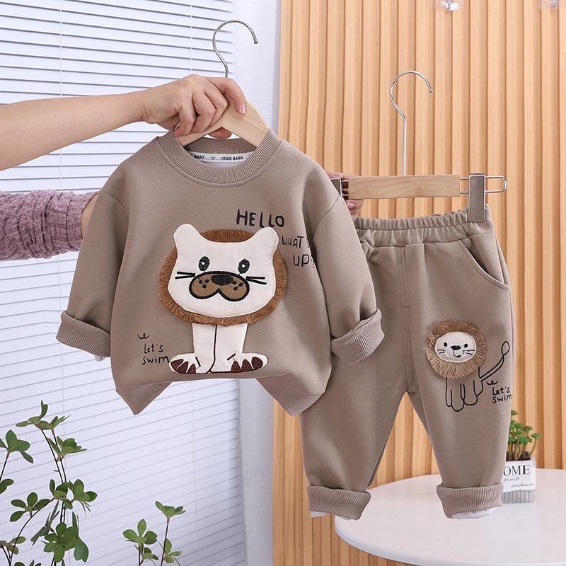 LION TRACKSUIT